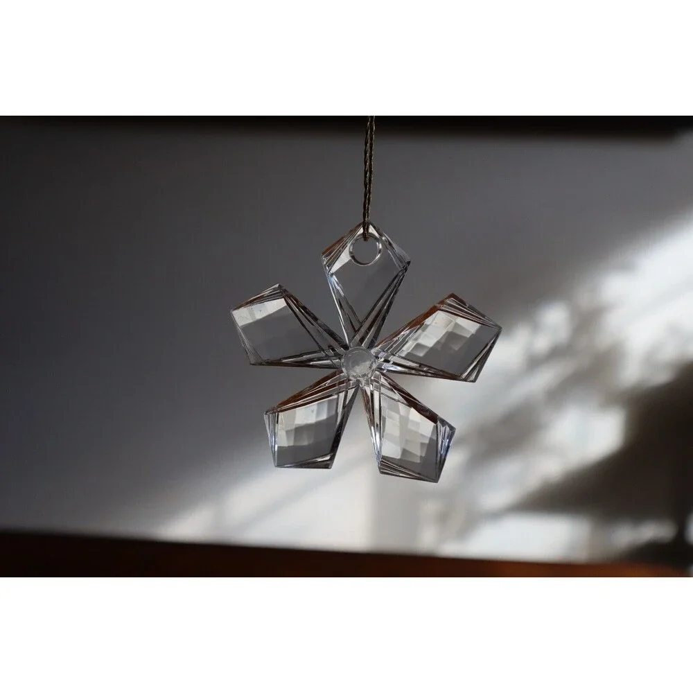 Lot of 5 Plastic Acrylic Clear Snowflake Ornaments Sun Face Celestial Sunburst - Picture 8 of 12